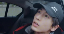 被主人摁住灌浓精尿gif
